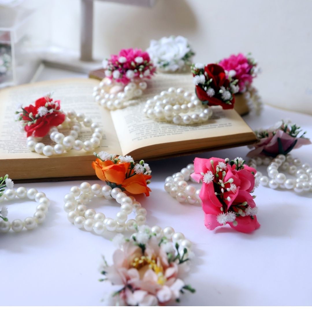 Bridemaid Corsage Gajra One - 8 Colours