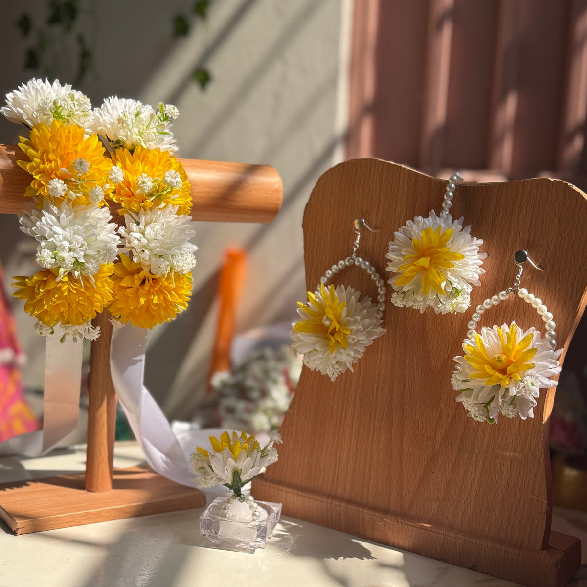 Mehndi Set Yellow & White