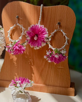Pink & White Genda Bloom Earrings, Bindi