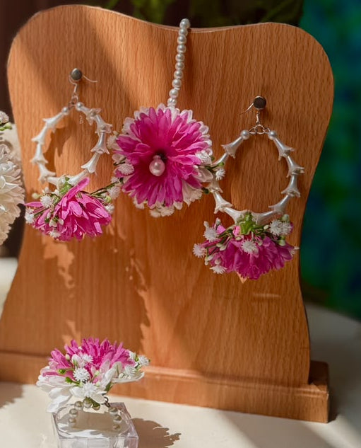 Pink & White Genda Bloom Earrings, Bindi
