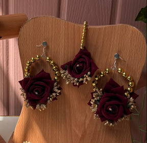 Velvet Earrings & Bindi