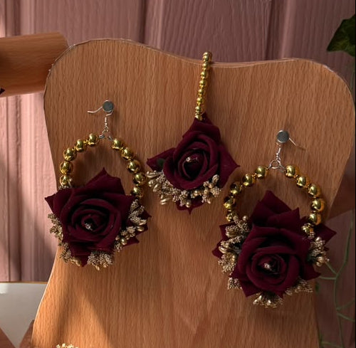 Velvet Earrings & Bindi