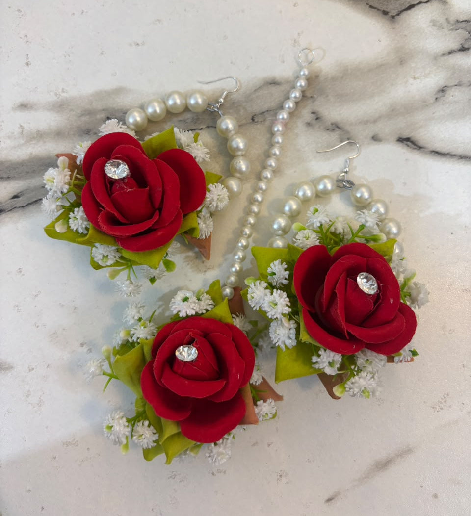 Ruby Green Velvet Earrings & Bindi